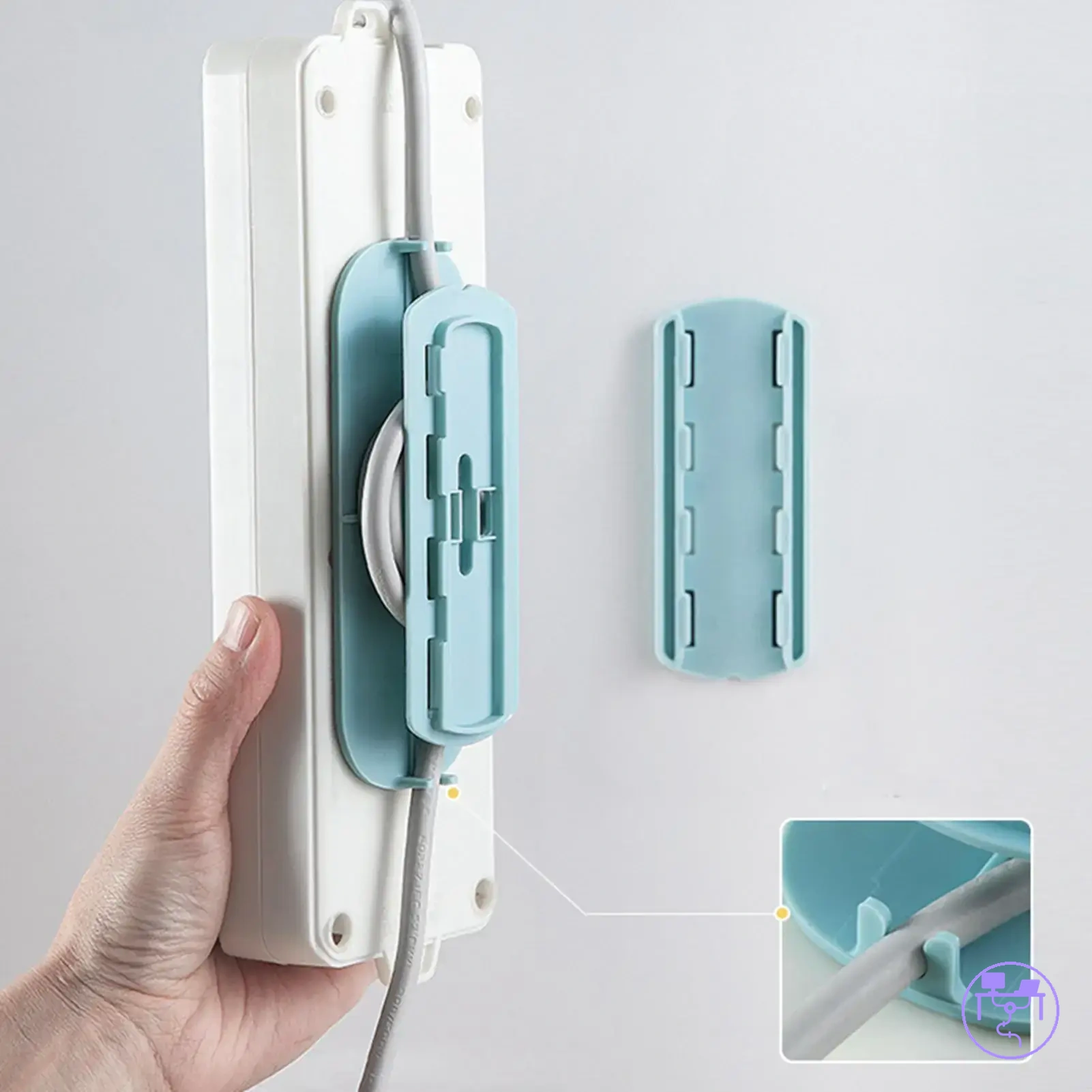 Soporte adhesivo para fijar una regleta o un mando a una superficie
